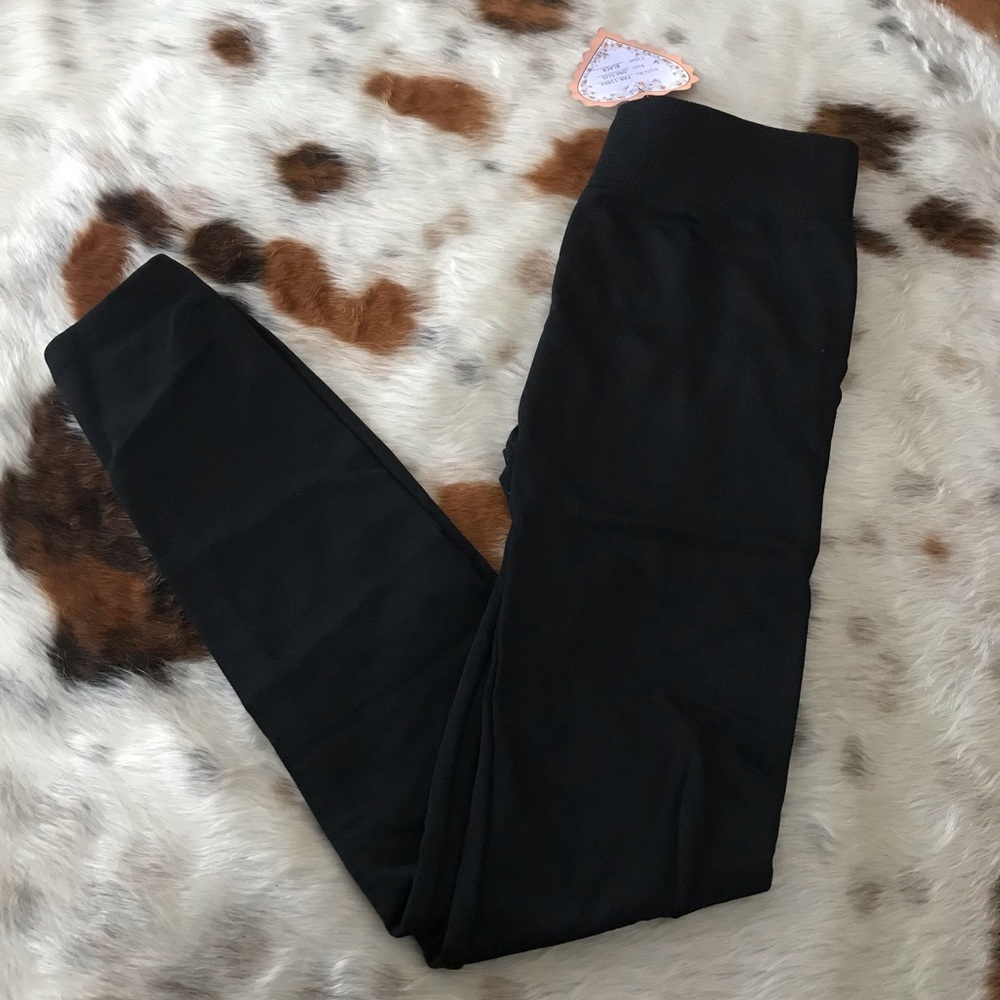 NWT Black Fleece Lined Leggings